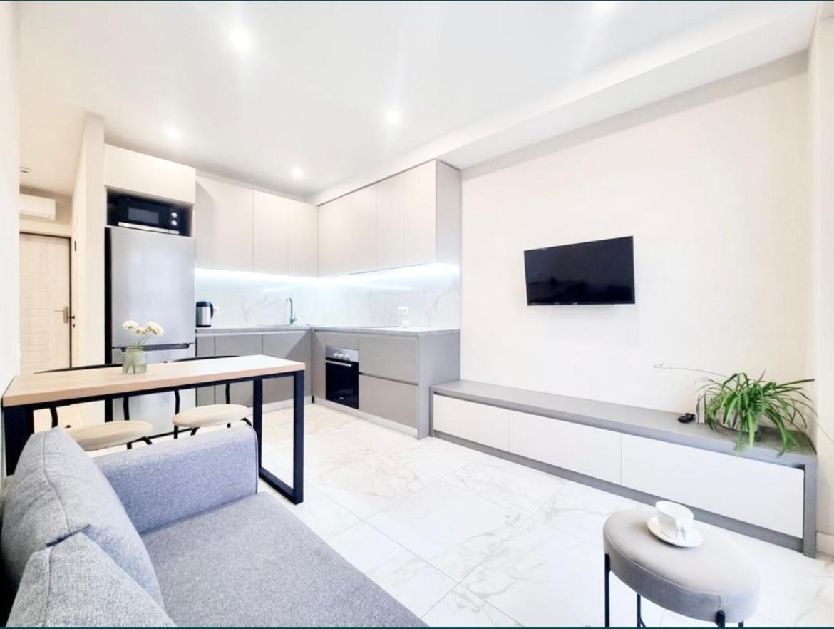 Area Lux Apartment *